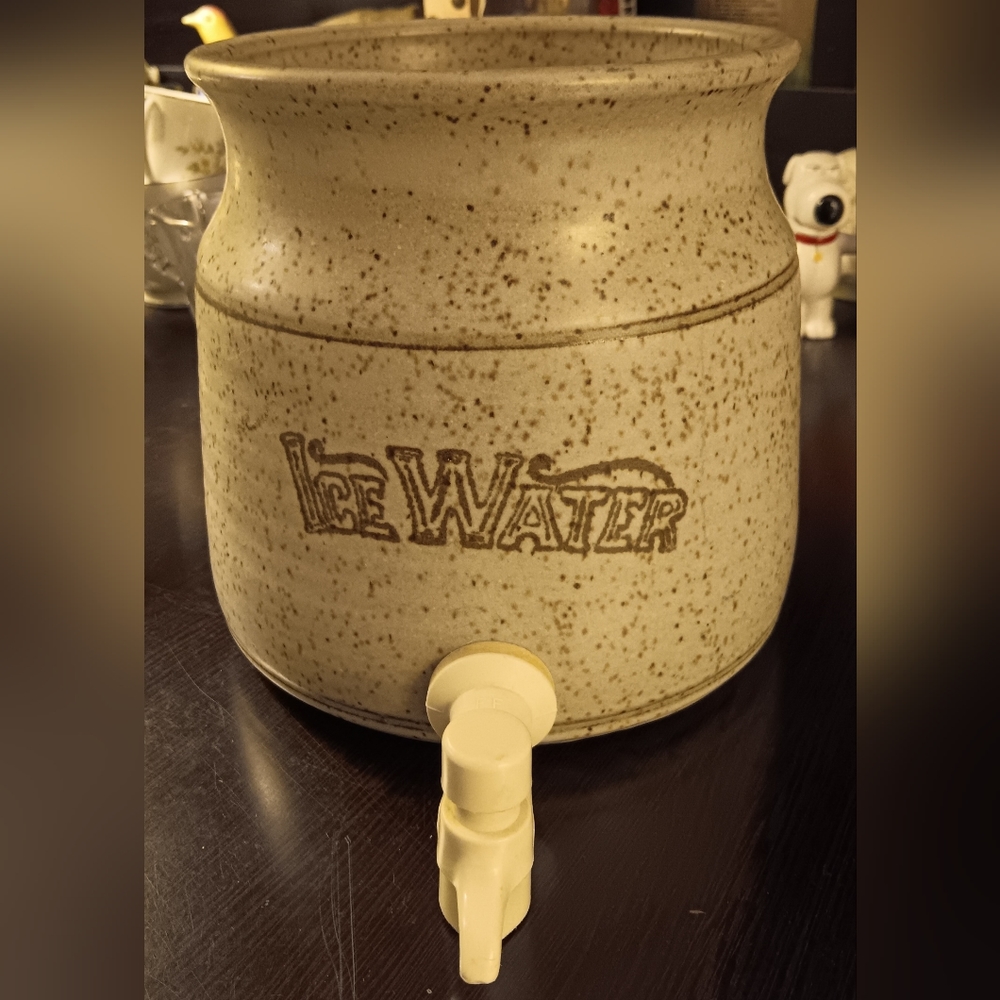 RED WING ICE WATER COOLER